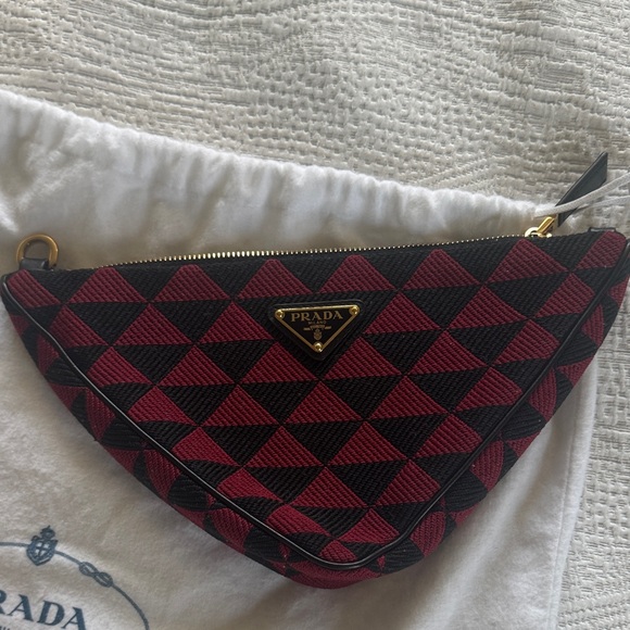 Prada Black and Red Triangle Clutch - Picture 4 of 8